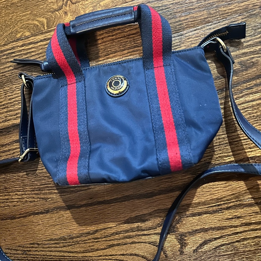 Tommy Hilfiger crossbody purse